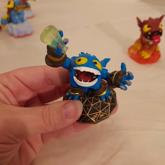 Lot of FIVE (5) Activision Skylanders Giants 2012 Action Figure Toys - Picture 11 of 16